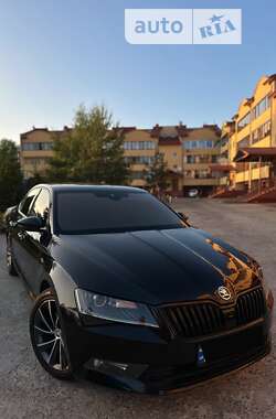 Ліфтбек Skoda Superb 2016 в Львові