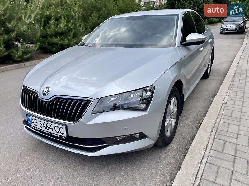 Лифтбек Skoda Superb 2016 в Запорожье фото 2 Лифтбек Skoda Superb 2016 в Запорожье