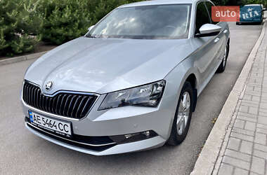 Ліфтбек Skoda Superb 2016 в 