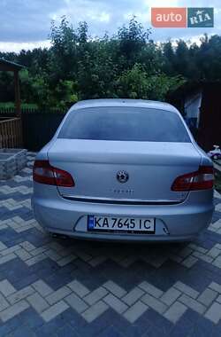 Лифтбек Skoda Superb 2011 в Кривом Озере