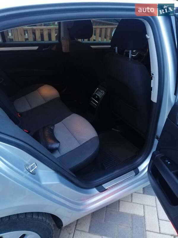 Лифтбек Skoda Superb 2011 в Киеве