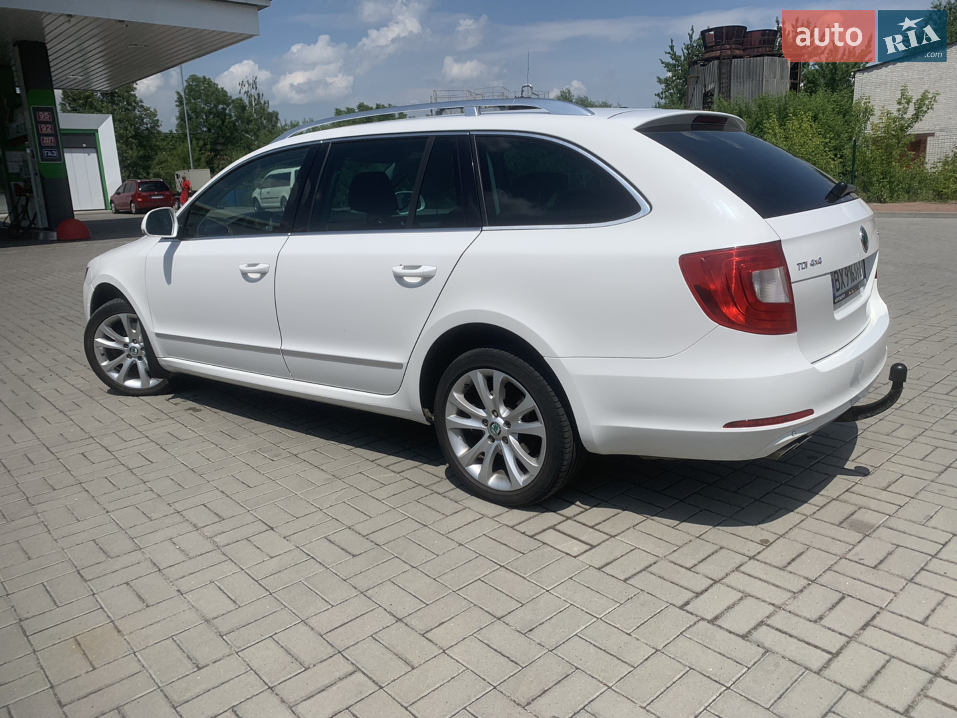 2012 Skoda Superb - мініатюра 5