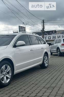 Універсал Skoda Superb 2011 в Чернівцях