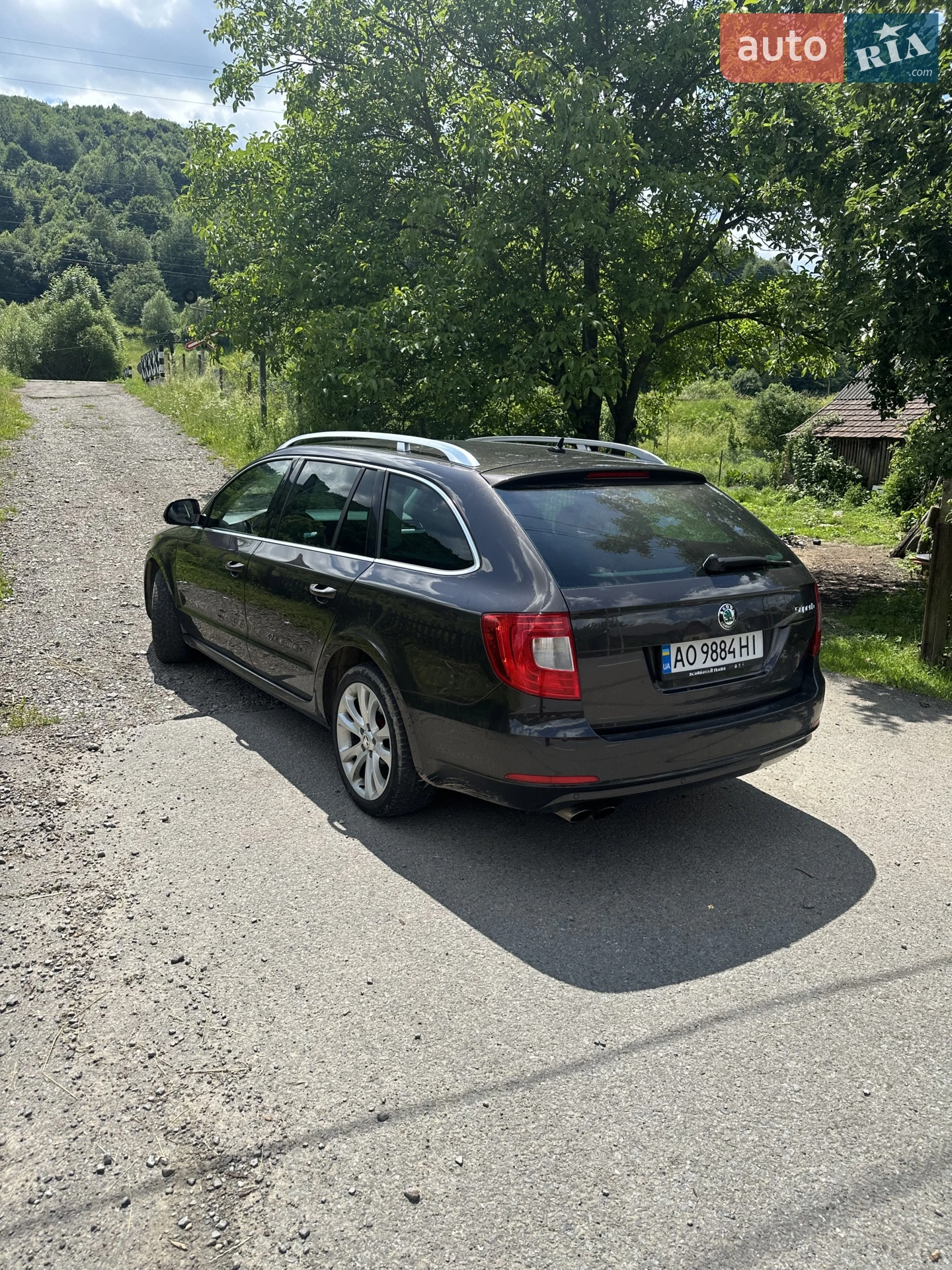 2010 Skoda Superb - мініатюра 2