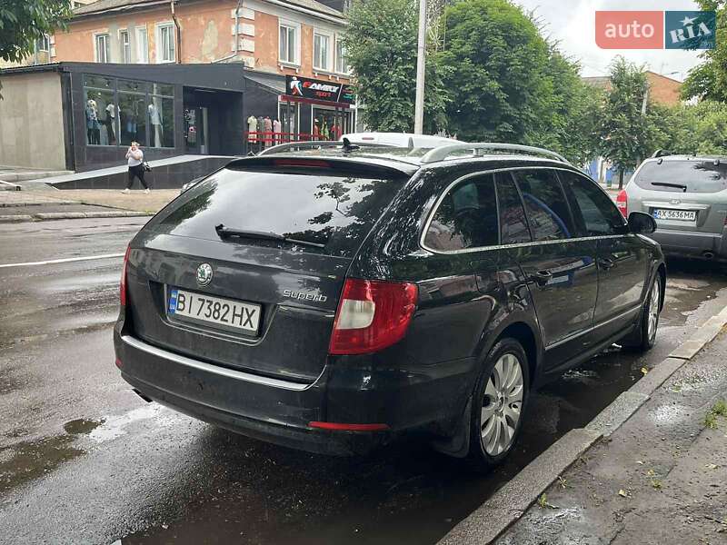 Універсал Skoda Superb 2010 в Гадячі