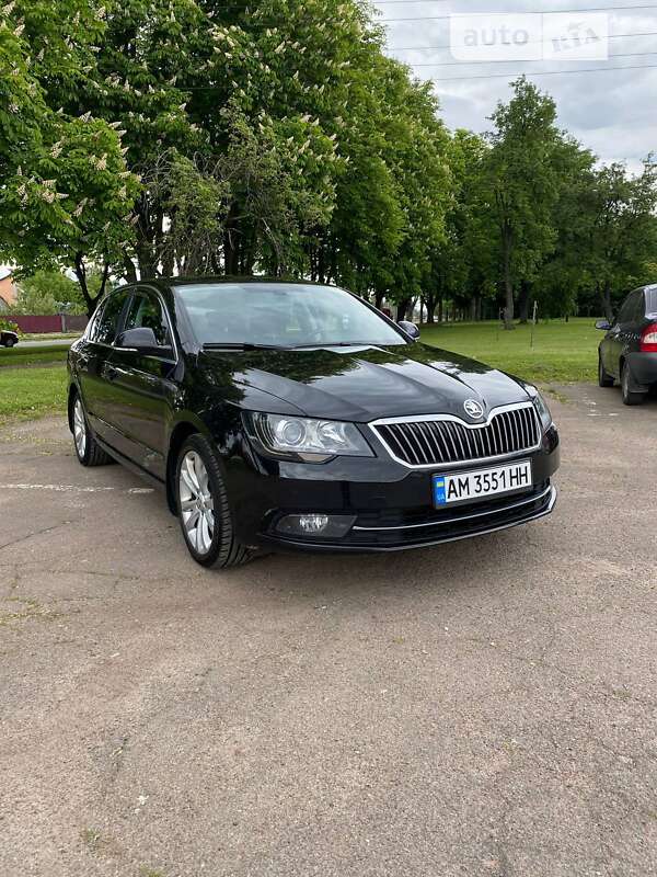 Лифтбек Skoda Superb 2013 в Житомире