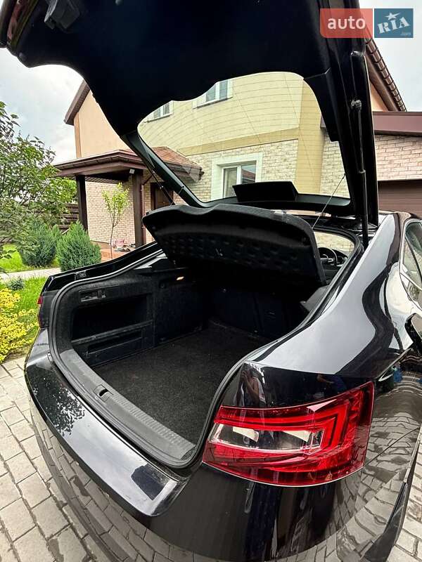 Лифтбек Skoda Superb 2019 в Киеве