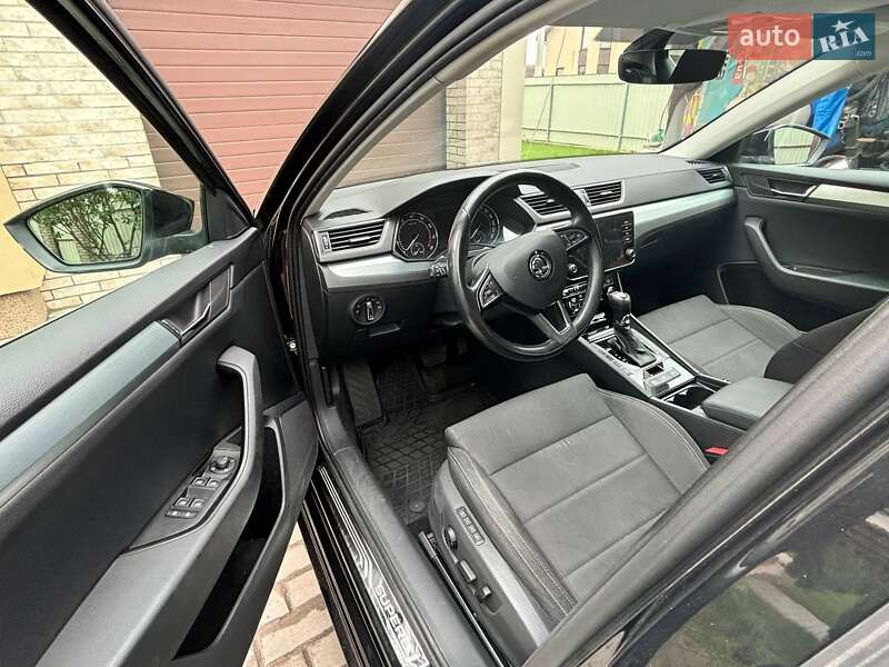 Лифтбек Skoda Superb 2019 в Киеве