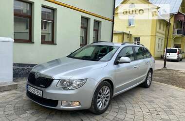 Універсал Skoda Superb 2011 в Львові