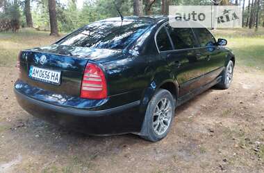 Ліфтбек Skoda Superb 2005 в Славуті