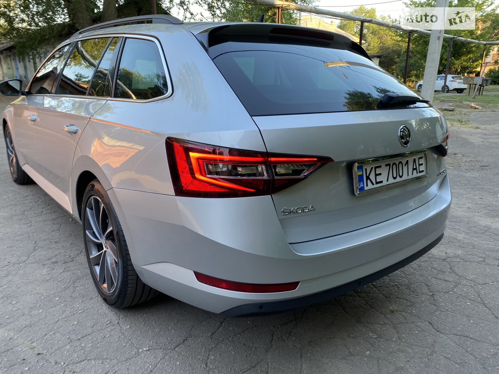 2016 Skoda Superb - мініатюра 11