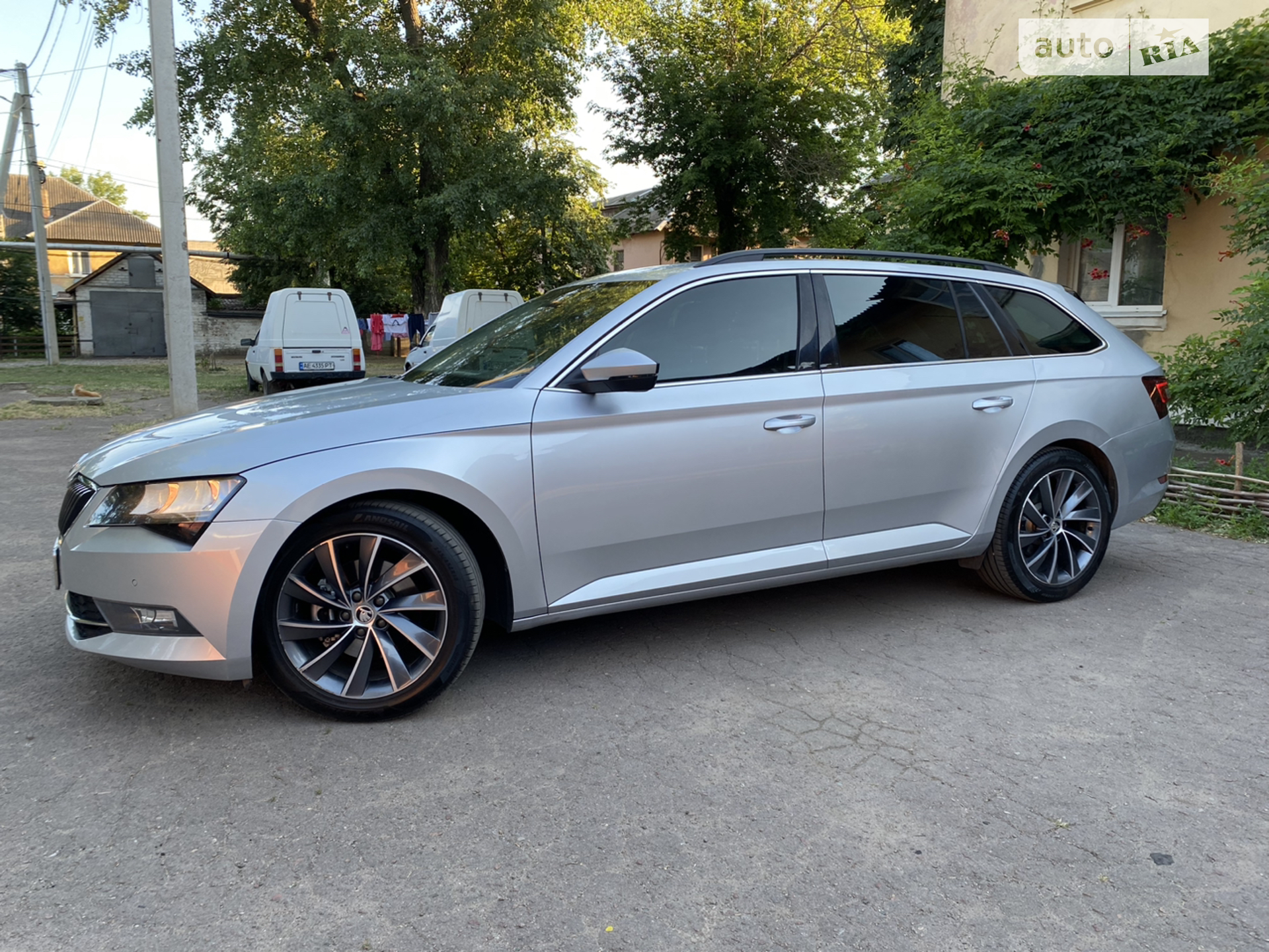 2016 Skoda Superb - мініатюра 12