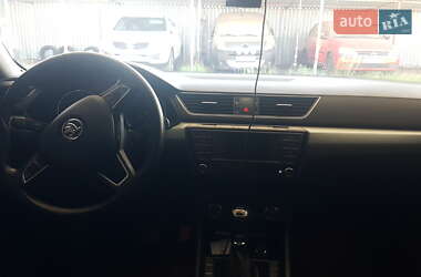 Лифтбек Skoda Superb 2016 в 