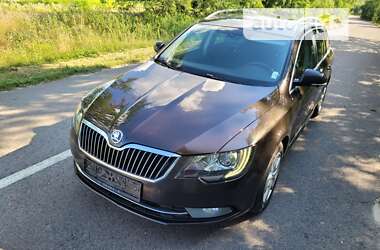 Универсал Skoda Superb 2014 в Яворове