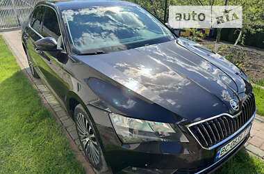 Ліфтбек Skoda Superb 2018 в Львові