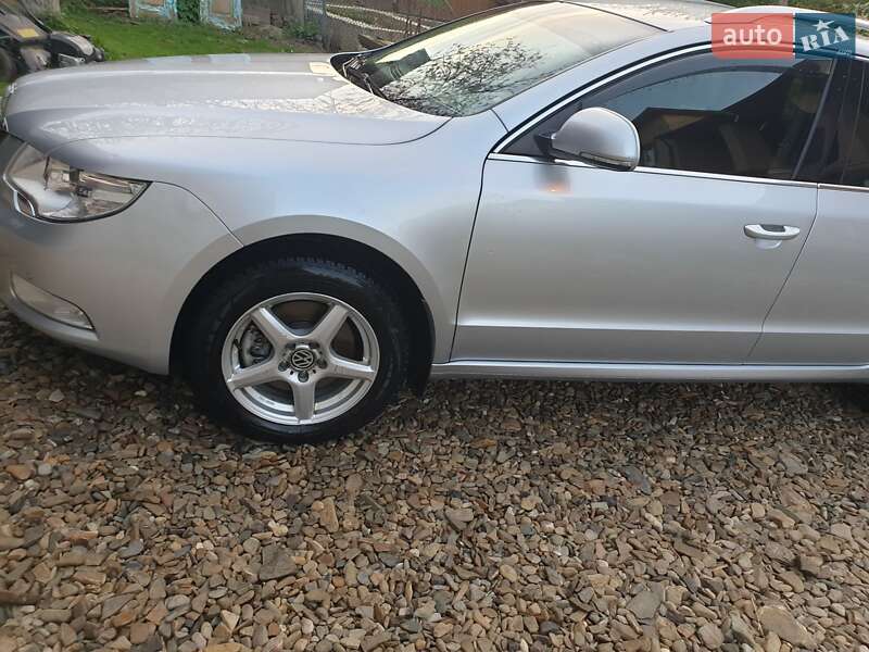 Универсал Skoda Superb 2010 в Старом Самборе