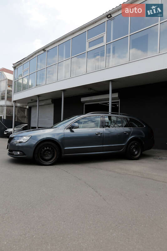 Универсал Skoda Superb 2015 в Киеве