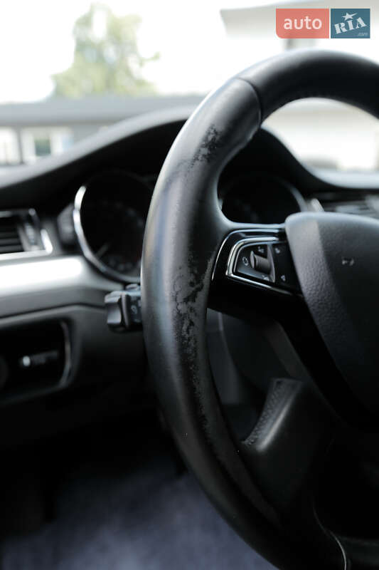 Универсал Skoda Superb 2015 в Киеве