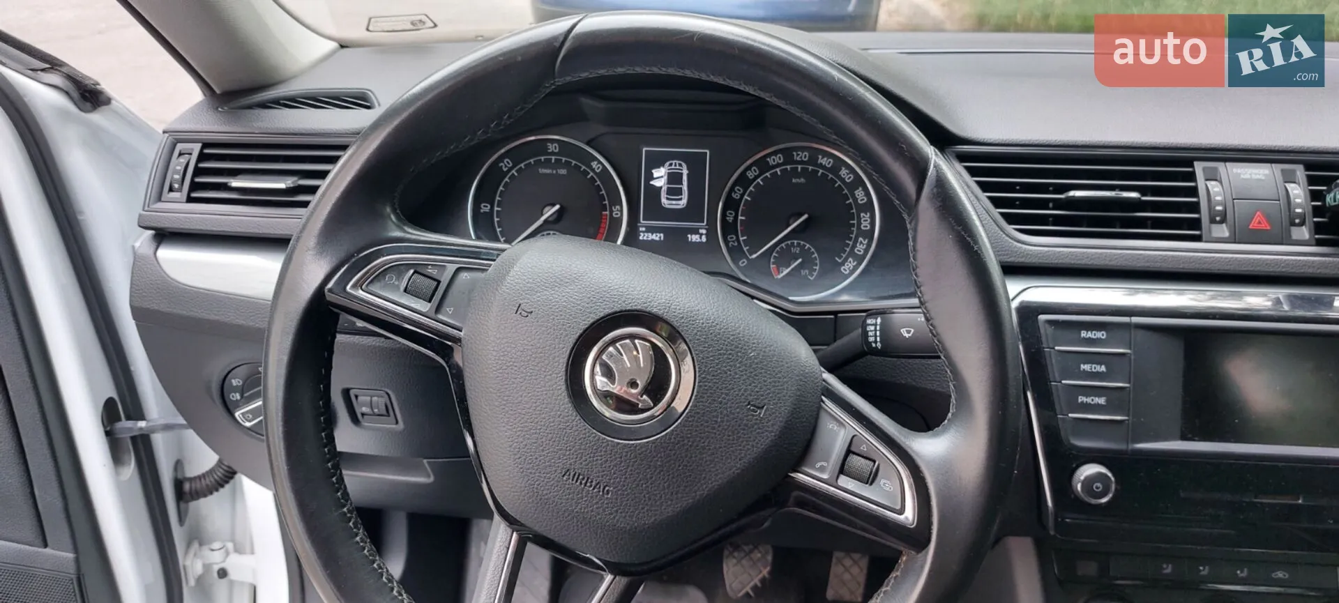 2015 Skoda Superb - мініатюра 14