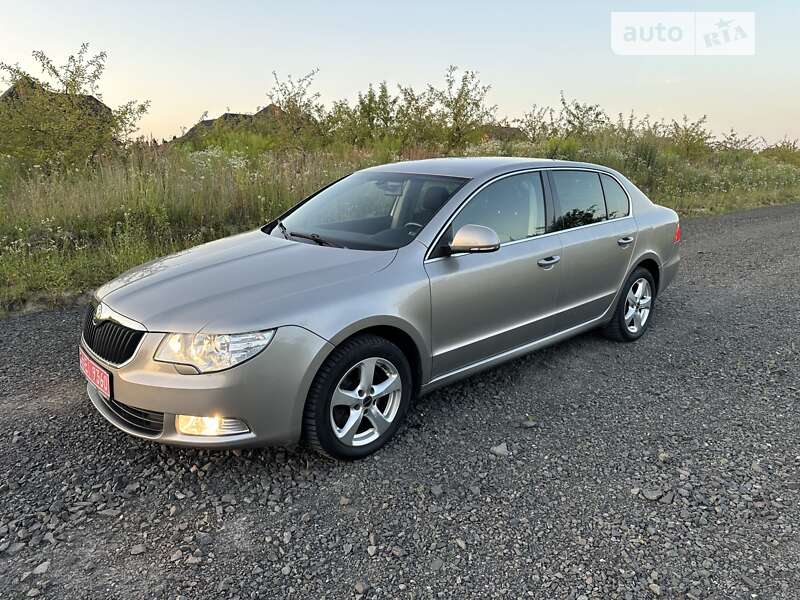 Лифтбек Skoda Superb 2008 в 