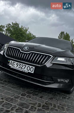 Лифтбек Skoda Superb 2017 в 