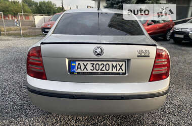 Ліфтбек Skoda Superb 2004 в Дніпрі