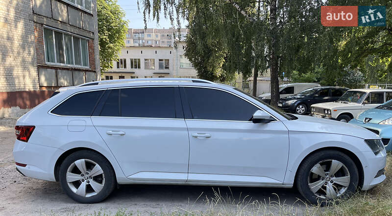 Універсал Skoda Superb 2018 в Сумах