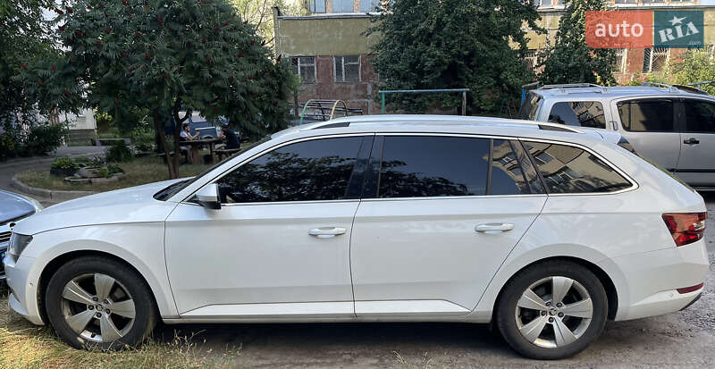 Універсал Skoda Superb 2018 в Сумах