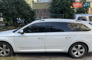 Универсал Skoda Superb 2018 в 