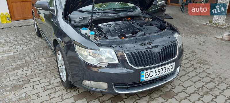 Skoda Superb 2011