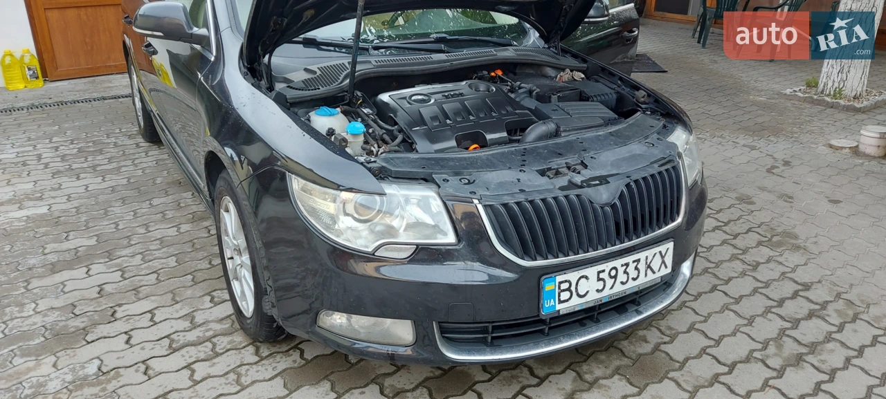 2010 Skoda Superb - мініатюра 16