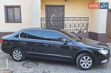 Ліфтбек Skoda Superb 2012 в 