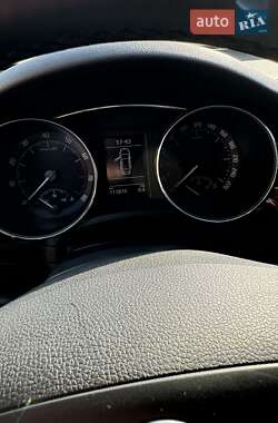 Ліфтбек Skoda Superb 2012 в Дніпрі