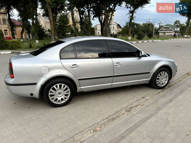 Ліфтбек Skoda Superb 2008 в Львові