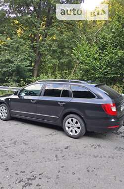 Универсал Skoda Superb 2012 в Ужгороде