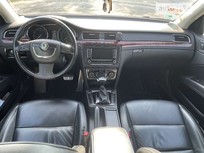 Универсал Skoda Superb 2011 в Тернополе