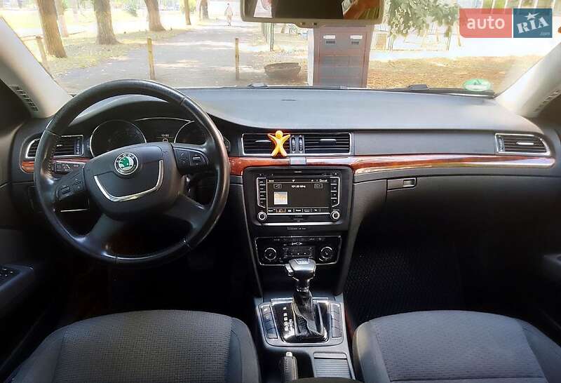 Лифтбек Skoda Superb 2009 в Одессе