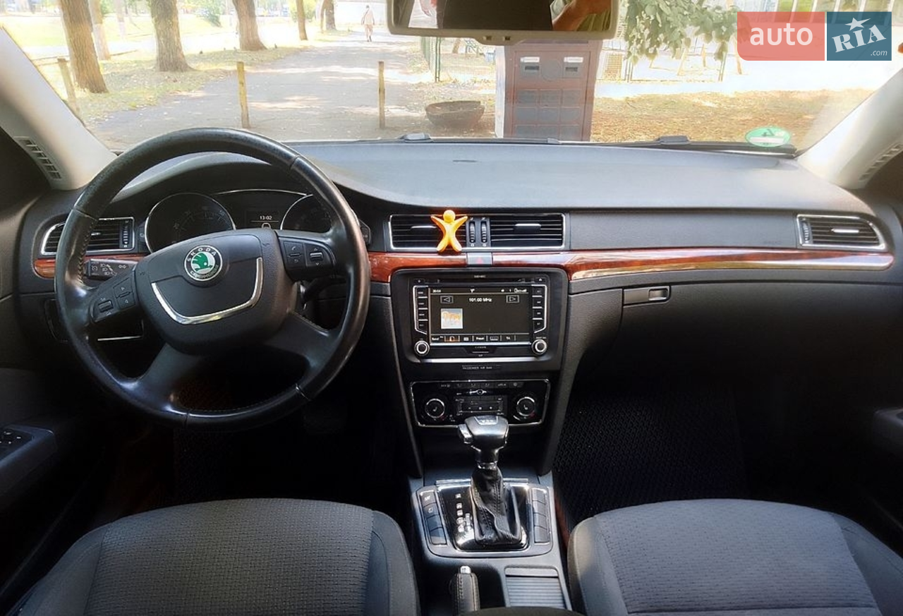 2010 Skoda Superb - мініатюра 27