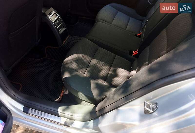 Лифтбек Skoda Superb 2009 в Одессе