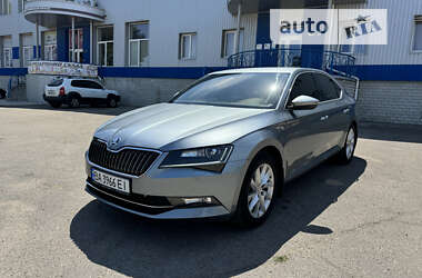 Лифтбек Skoda Superb 2016 в Кропивницком