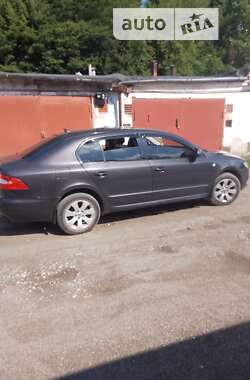 Лифтбек Skoda Superb 2011 в 