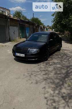 Лифтбек Skoda Superb 2004 в Кривом Роге