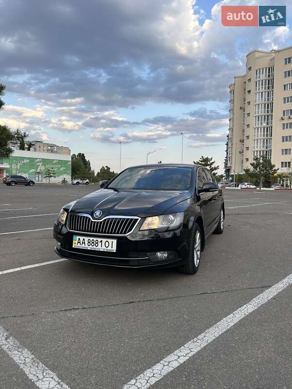 Лифтбек Skoda Superb 2014 в Николаеве