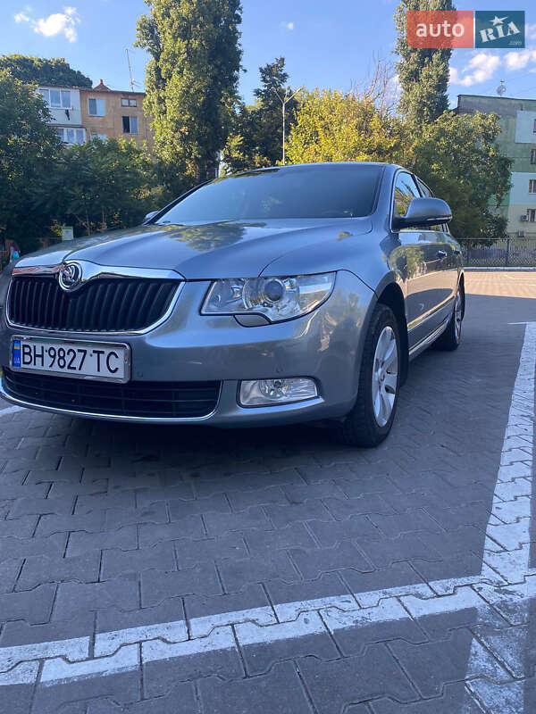 Лифтбек Skoda Superb 2009 в Одессе