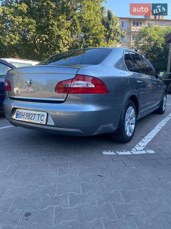 Лифтбек Skoda Superb 2009 в Одессе