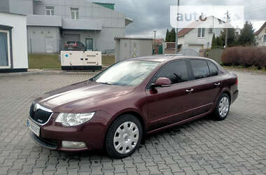 Ліфтбек Skoda Superb 2011 в Хмельницькому