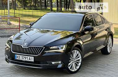 Лифтбек Skoda Superb 2017 в Днепре