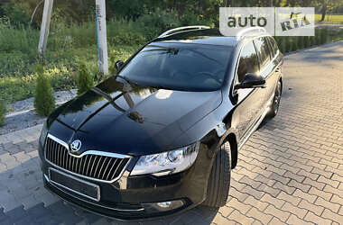 Універсал Skoda Superb 2013 в Звягелі