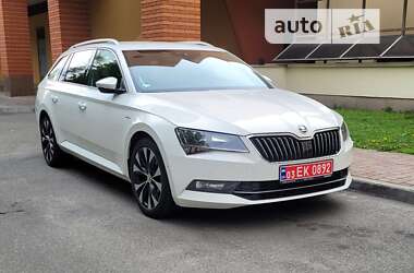 Универсал Skoda Superb 2019 в Киеве