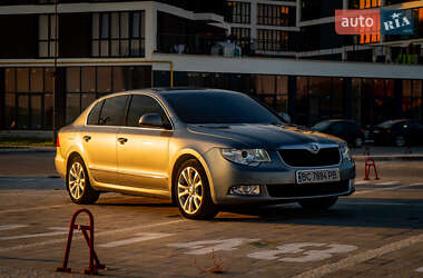 Лифтбек Skoda Superb 2011 в Пустомытах